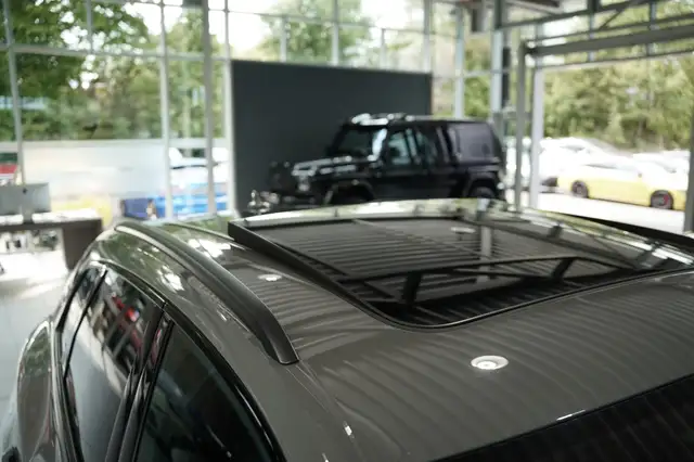 Audi Q5 view 11