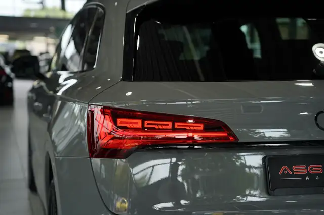 Audi Q5 view 14