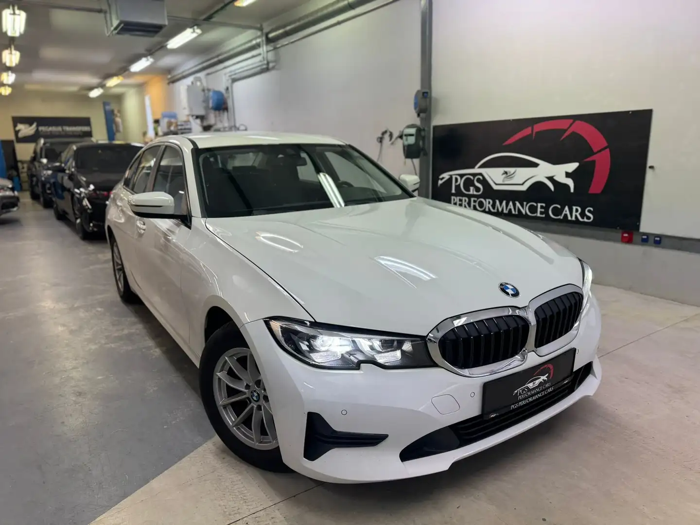 BMW 318 318 d /TOP/WENIG KM/ Blanco - 2