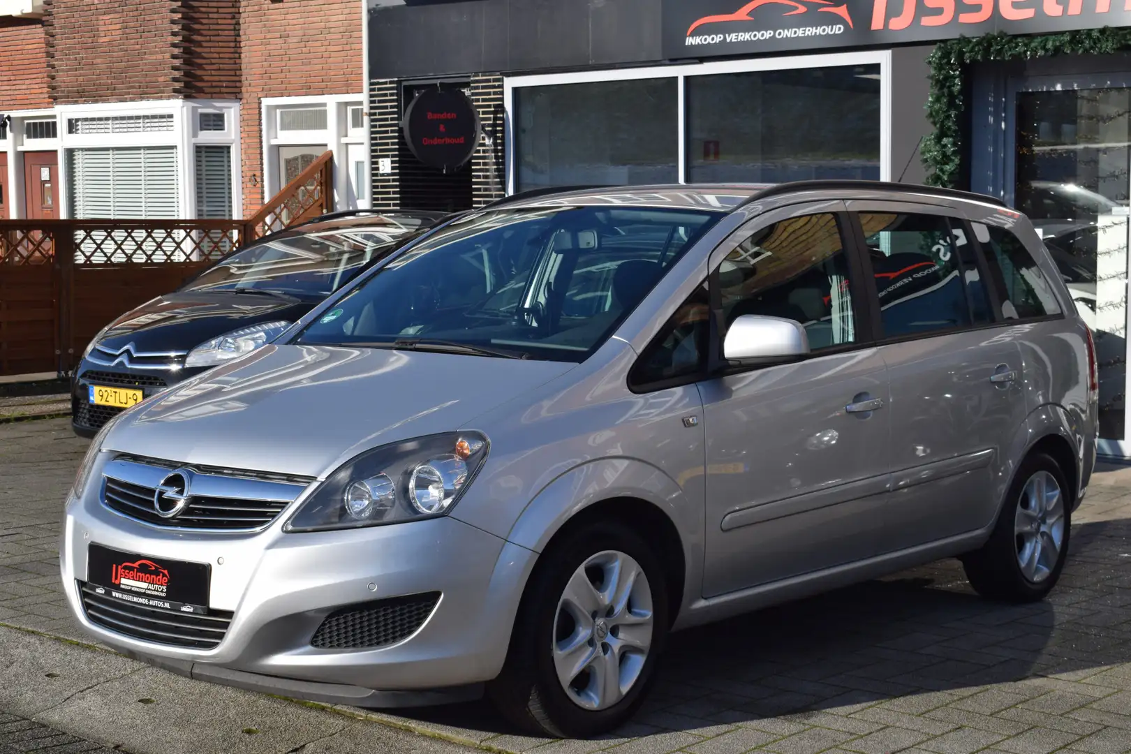 Opel Zafira 1.6 Edition PDC Climate Cruise 7p. Zilver - 2