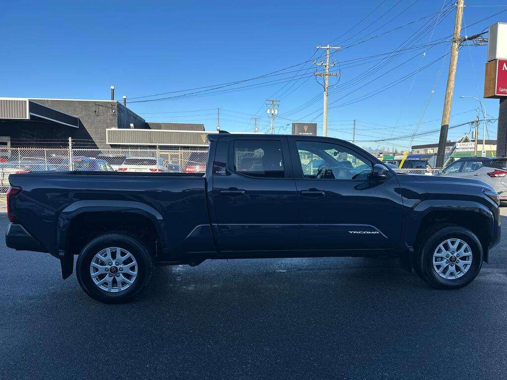 2024 Toyota Tacoma — view 4