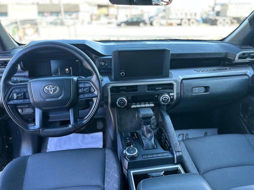 2024 Toyota Tacoma — view 8