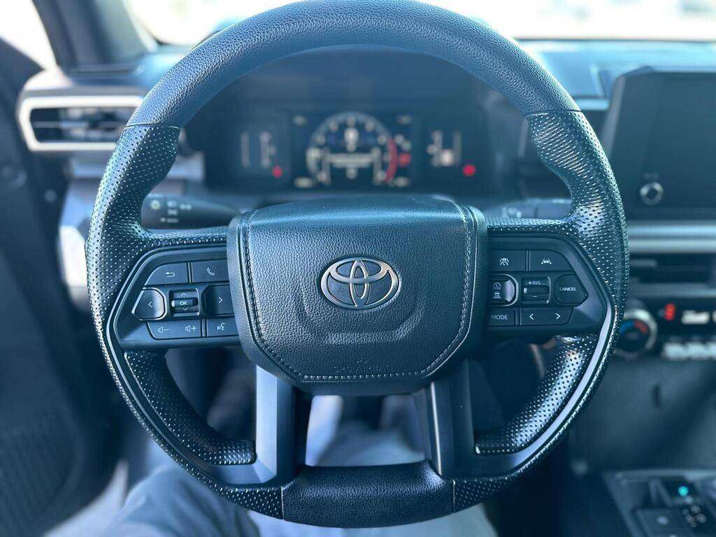 2024 Toyota Tacoma — view 9