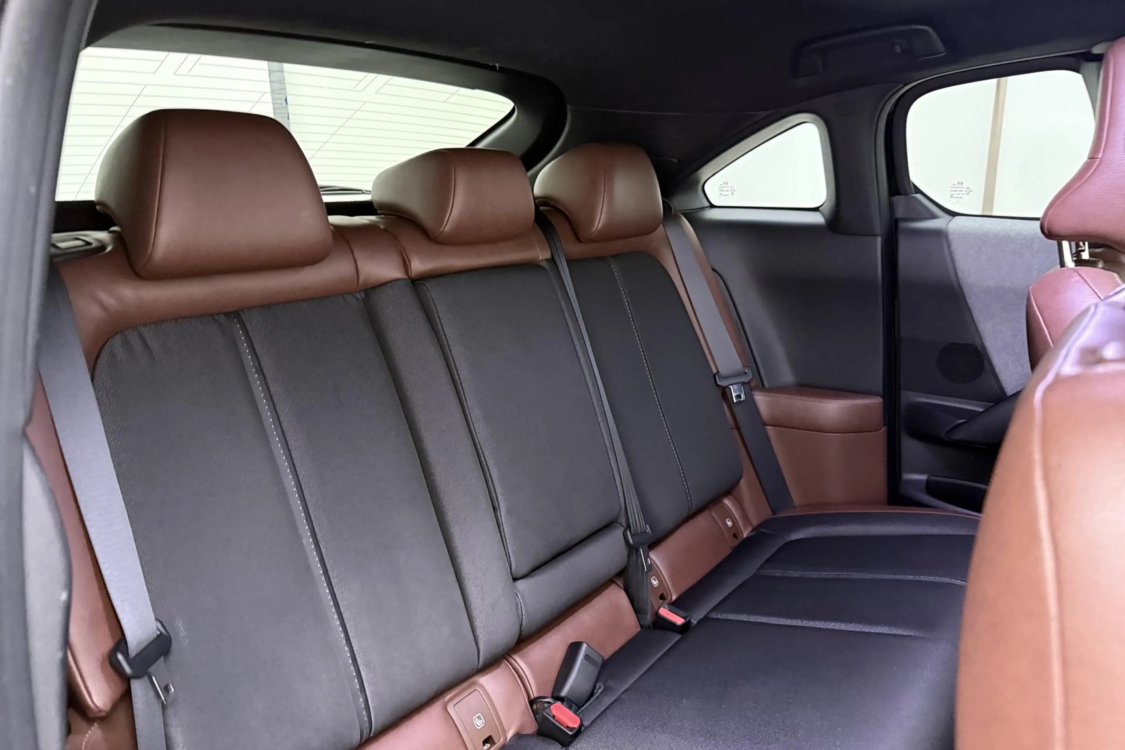 Mazda MX-30 e-SkyActiv 145 Luxury 36 kWh | Schuifkanteldak | C — photo 14