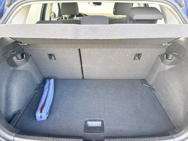 Volkswagen Polo view 12