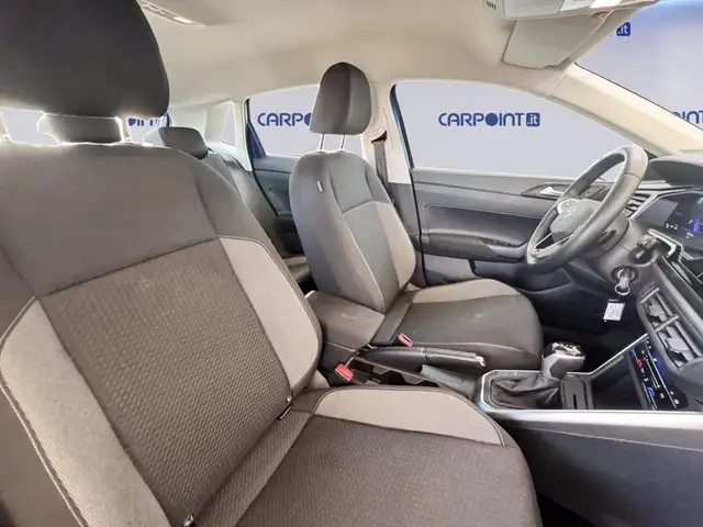 Volkswagen Polo view 8