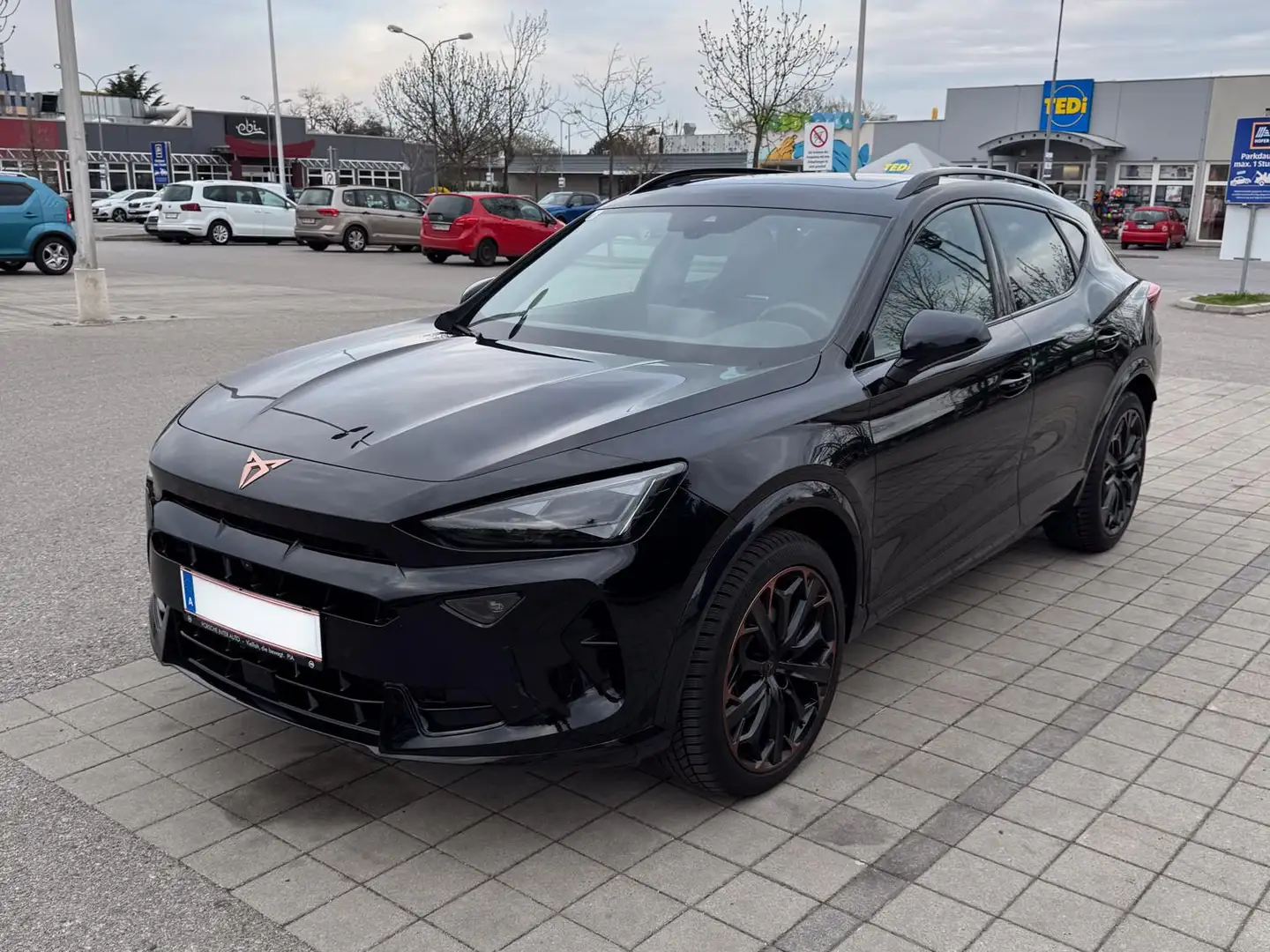 CUPRA Formentor Formentor 1,5 e-TSI Cupra DSG - VOLLAUSSTATTUNG Schwarz - 2