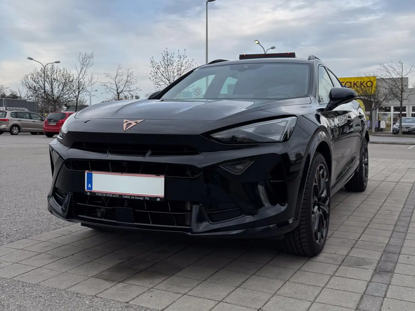 CUPRA Formentor Formentor 1,5 e-TSI Cupra DSG - VOLLAUSSTATTUNG Schwarz - 1
