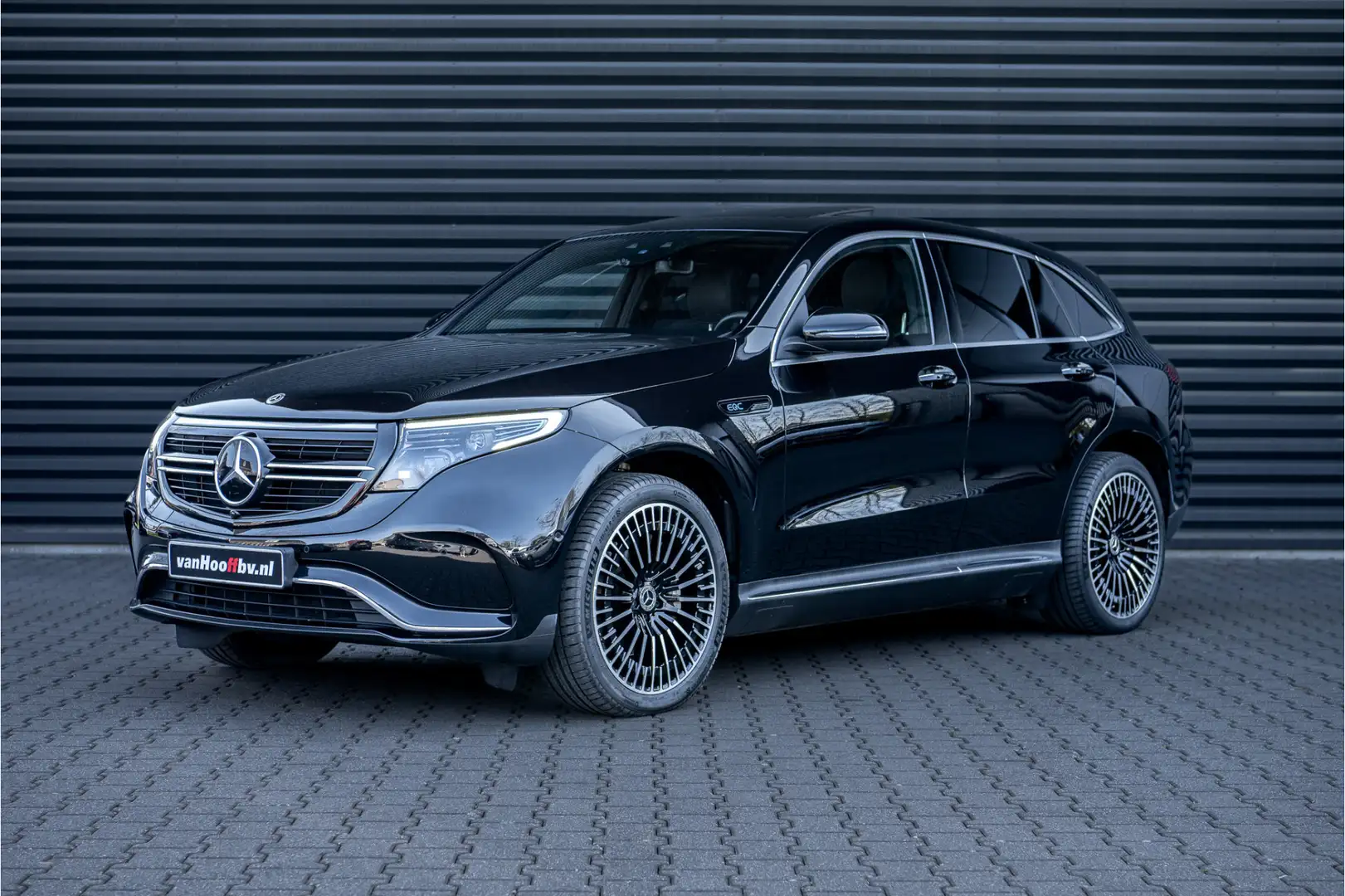 Mercedes-Benz EQC 400 4MATIC AMG-Line - 21 inch - schuifdak Zwart - 1