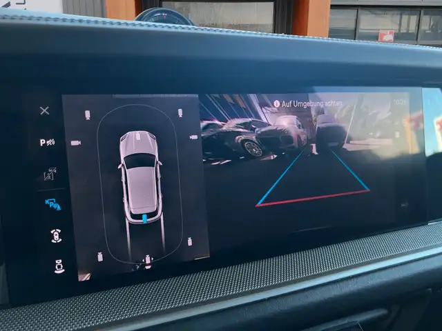 Porsche Cayenne view 13