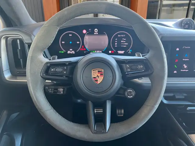 Porsche Cayenne view 9