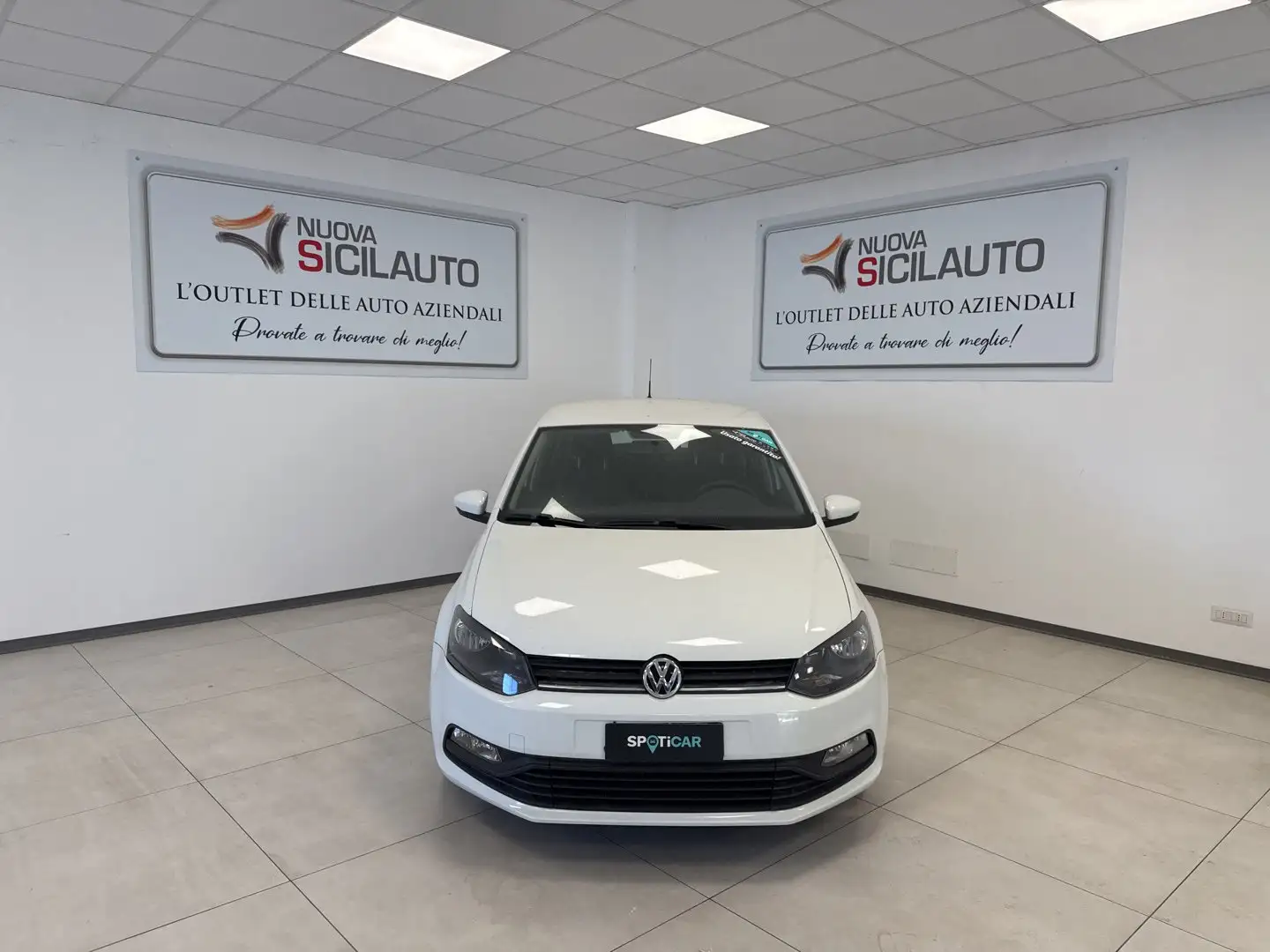 Volkswagen Polo V 2014 5p 1.4 tdi Comfortline 75cv Blanco - 1