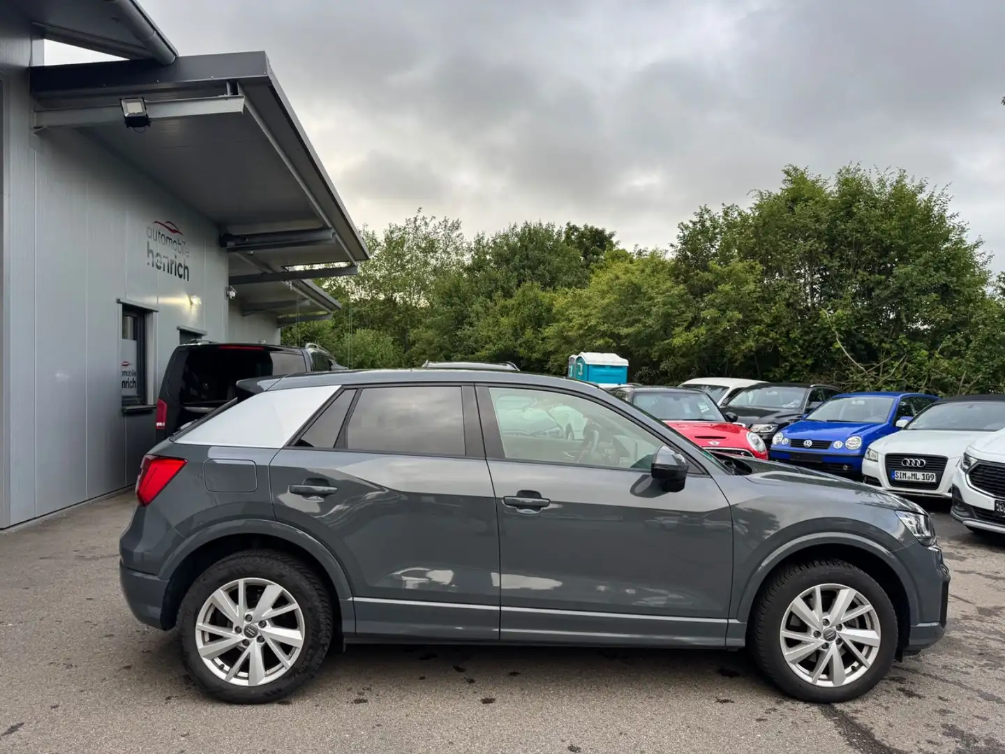 Audi Q2 35 TFSI sport DSG,Virtual,Pano,Leder,ACC Grau - 2