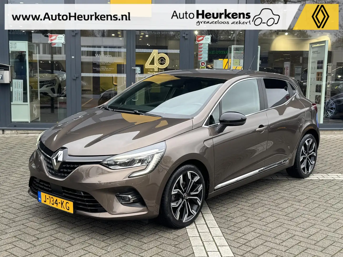Renault Clio TCe 90 Intens | 1e Eigenaar | NL Auto | Bruin - 1