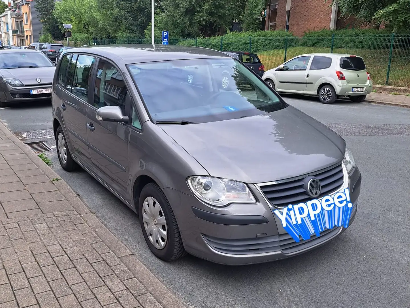 Volkswagen Touran Touran 1.9 TDi B2B-line BlueMotion DPF Gris - 2