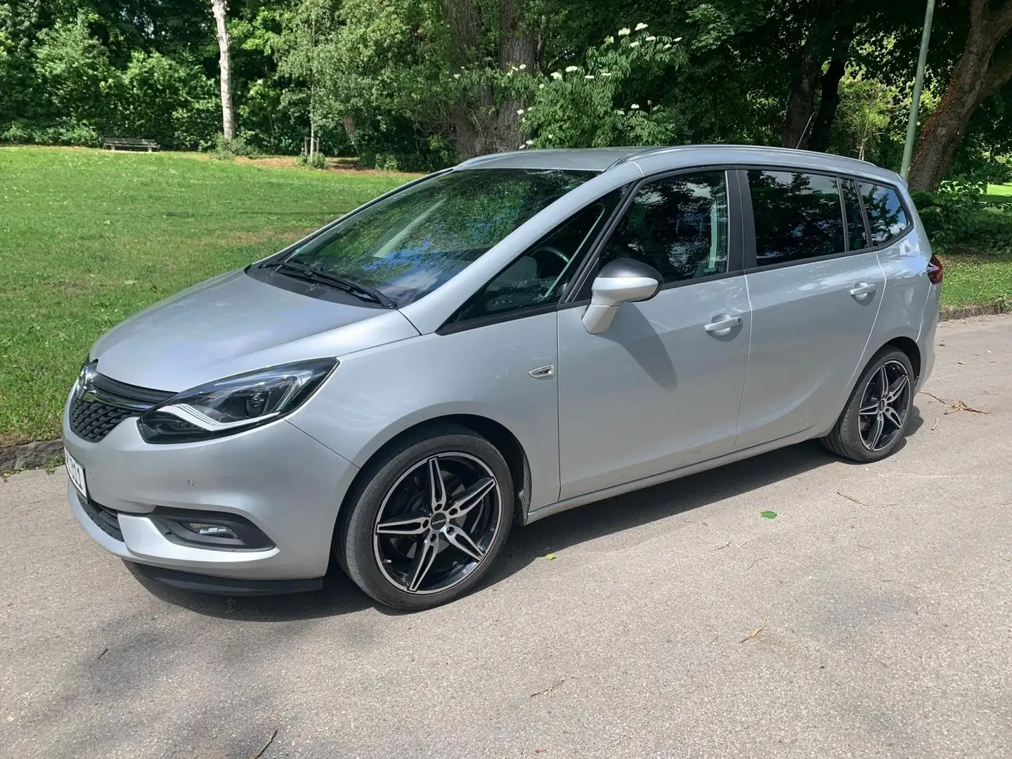 Opel Zafira Zafira Diesel 2.0 D (CDTI) Automatik Business Edit Plateado - 1