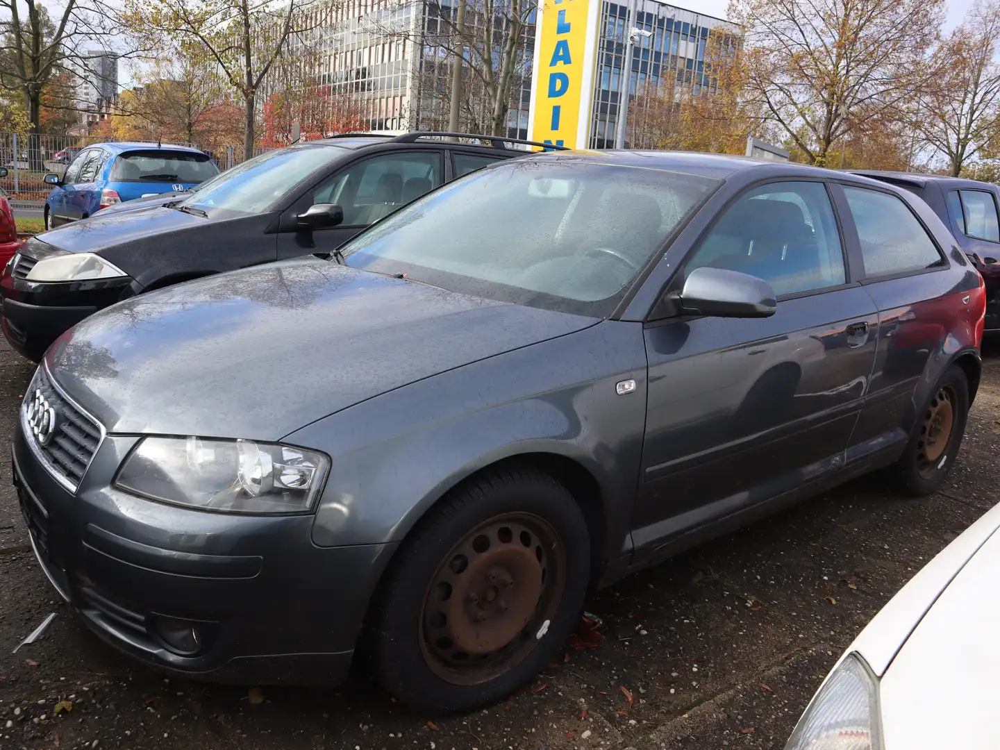 Audi A3 1.6 Ambition Silber - 1