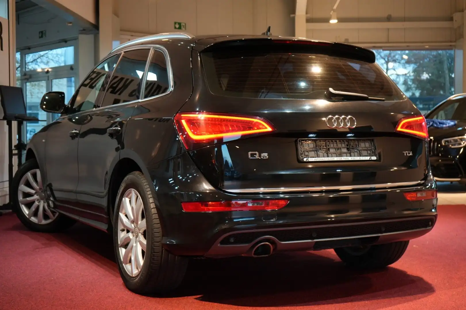 Audi Q5 2.0 TDI S-Line *NAVI*LED* Nero - 2