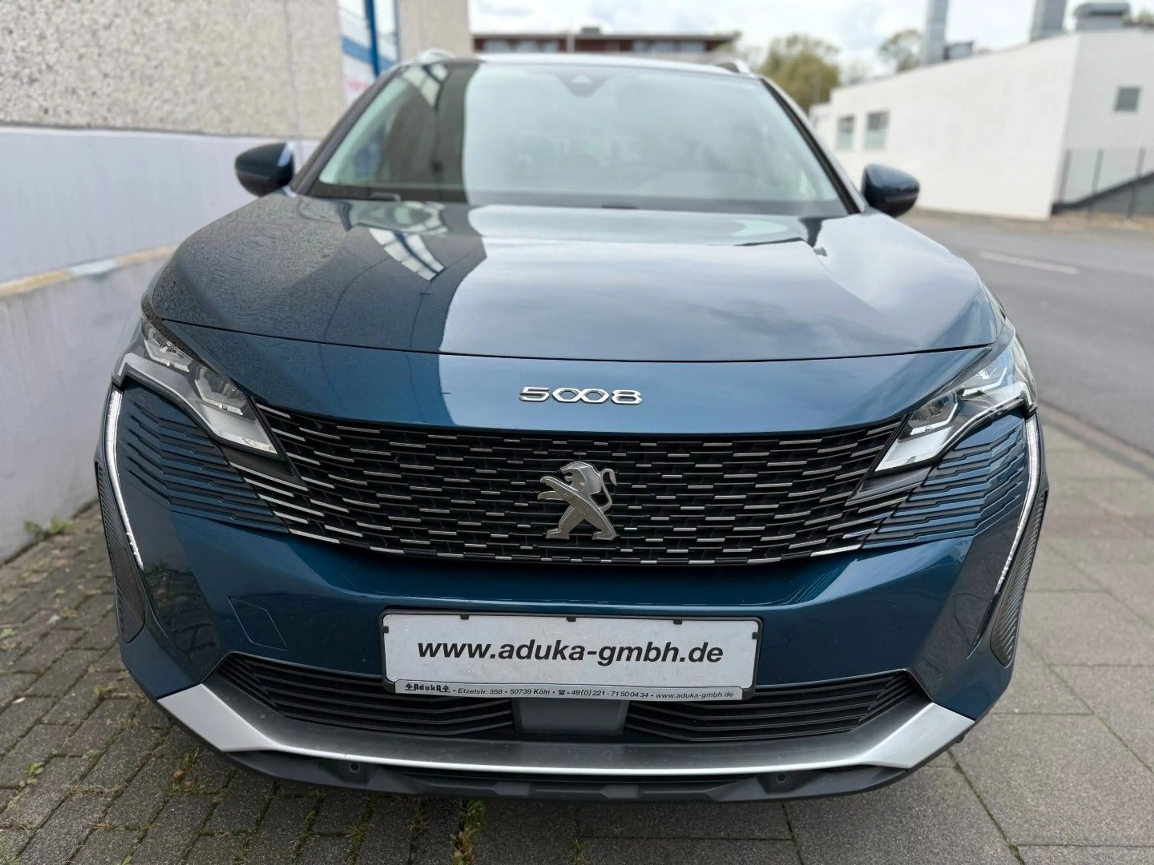 Peugeot 5008 BlueHDi 130 Allure 7 Sitze AHK Kamera CarPl — photo 4