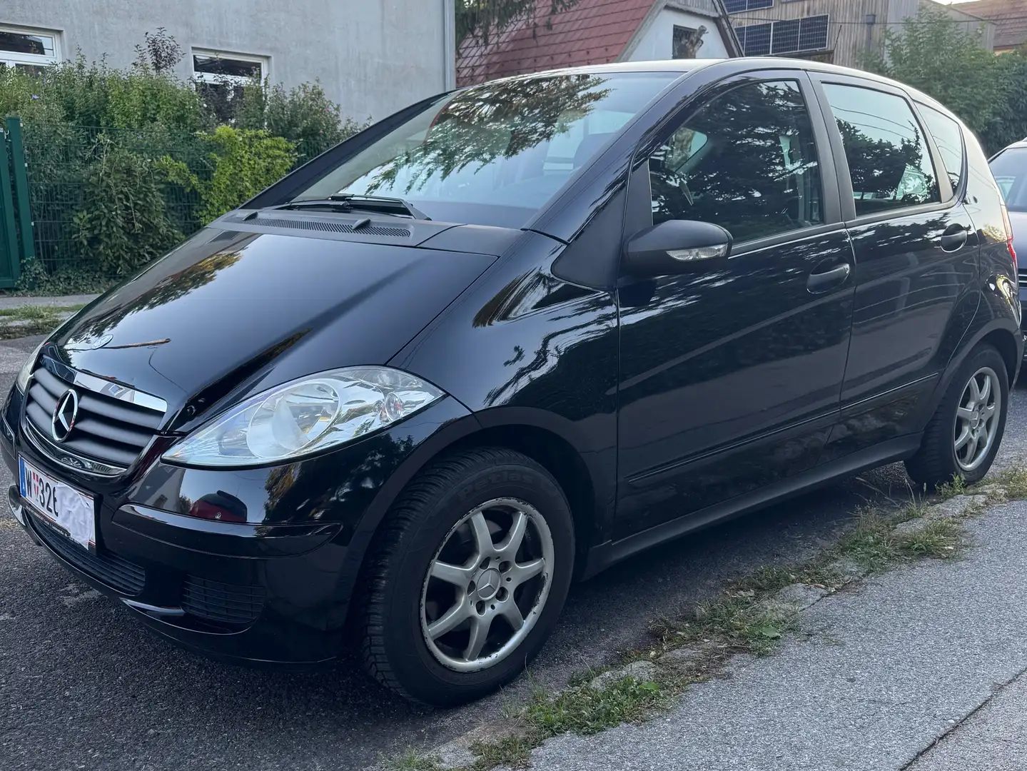 Mercedes-Benz A 150 A 150 A-Edition Classic Sport A-Edition Classic Sport Schwarz - 2