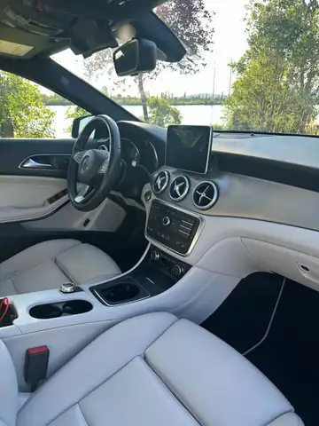 Mercedes-Benz GLA 2016 — photo 2