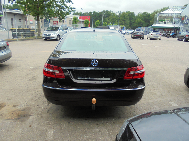 Mercedes-Benz E 220 E 220 CDI BlueEfficiency Xenon AHK Autom. — photo 6