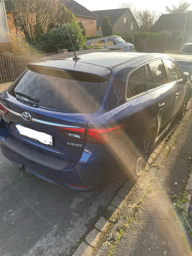 Toyota Avensis Business Edition Blau - 2