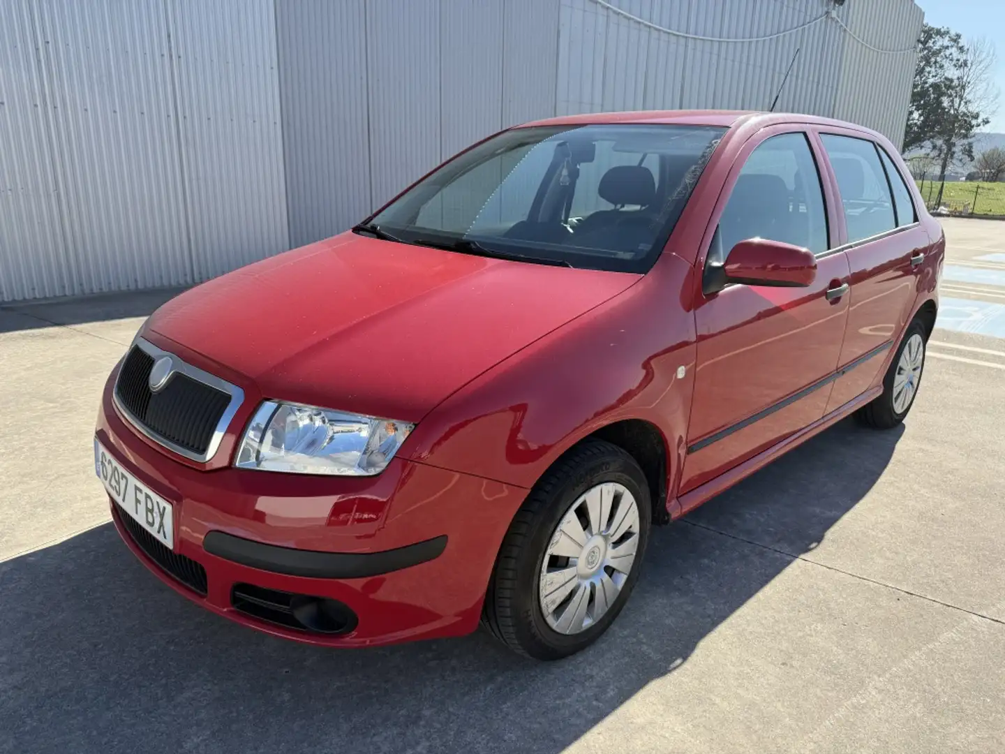 Skoda Fabia 1.2 Spirit 64 Rojo - 1