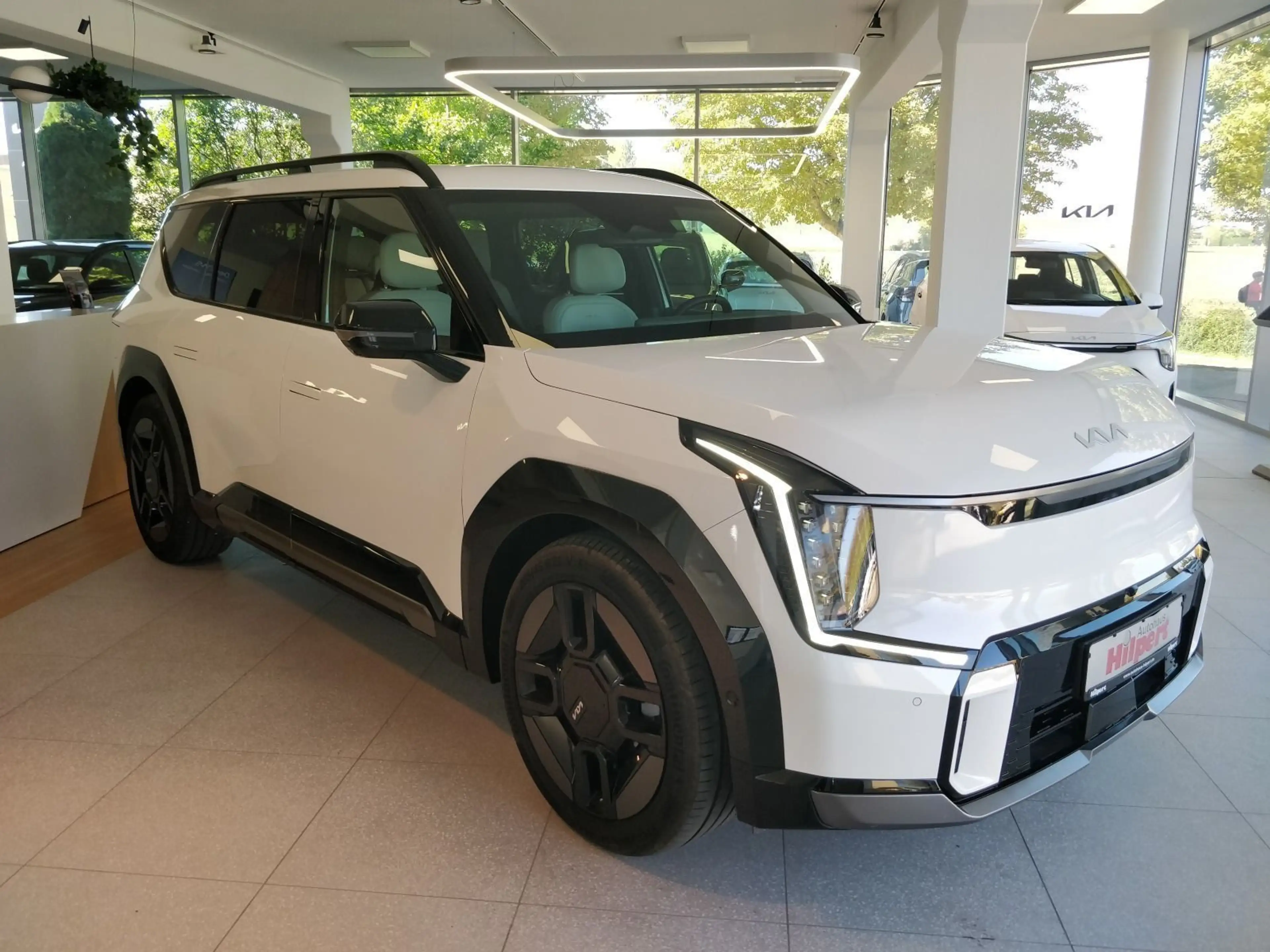 Kia EV9 4WD GT-line PANO WÄRME HdUp 360 RELAX 7S NAV — photo 3