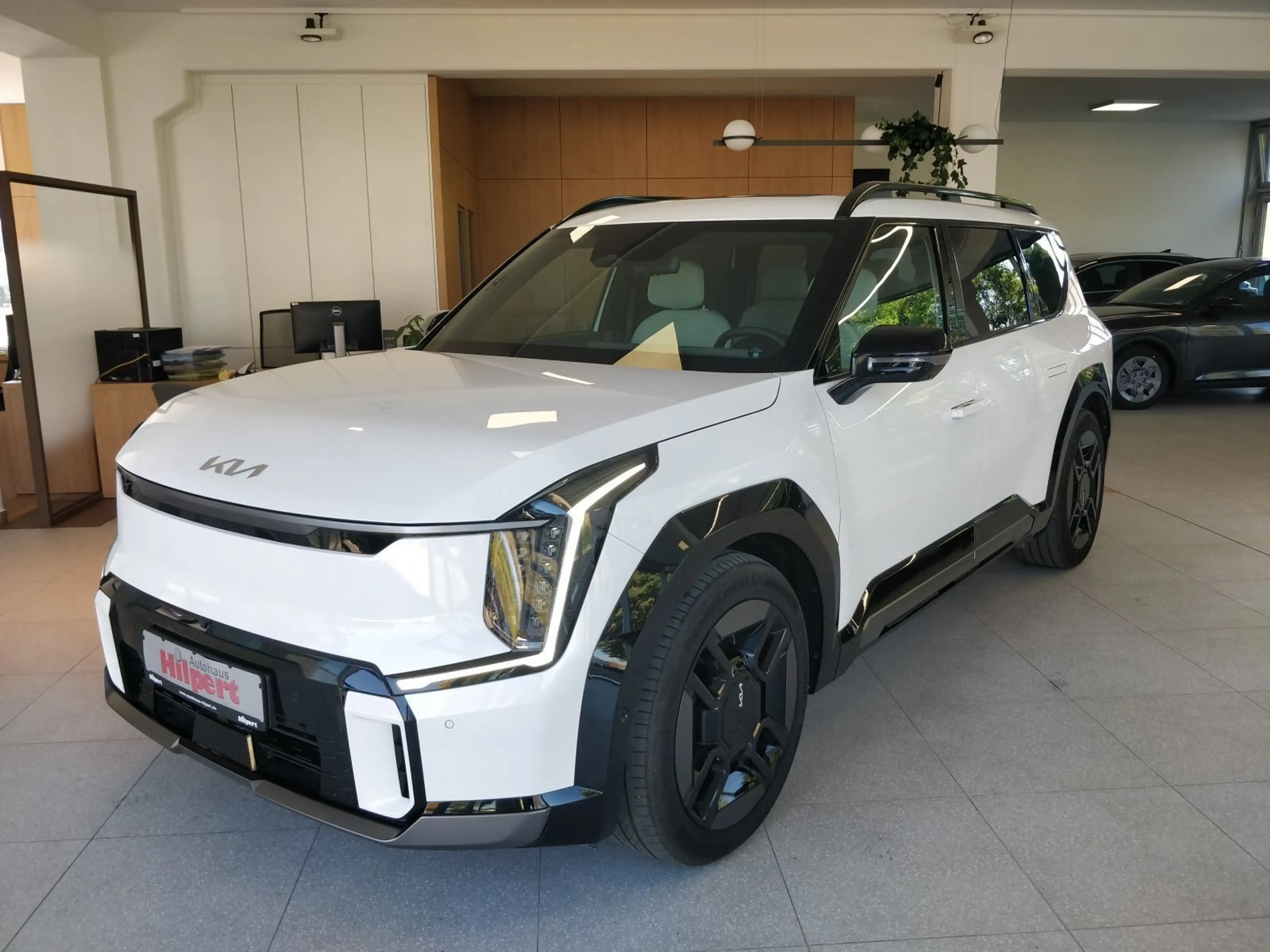 Kia EV9 4WD GT-line PANO WÄRME HdUp 360 RELAX 7S NAV — photo 2