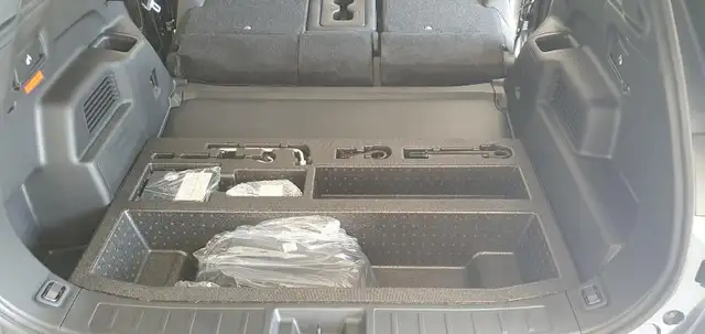 Mitsubishi Outlander view 14