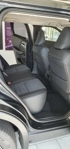Mitsubishi Outlander view 10