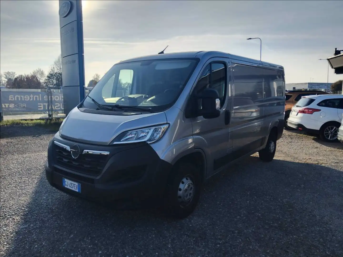 Opel Movano 33 L2H1 2.2 Bluehdi 140cv S&S Gris - 1