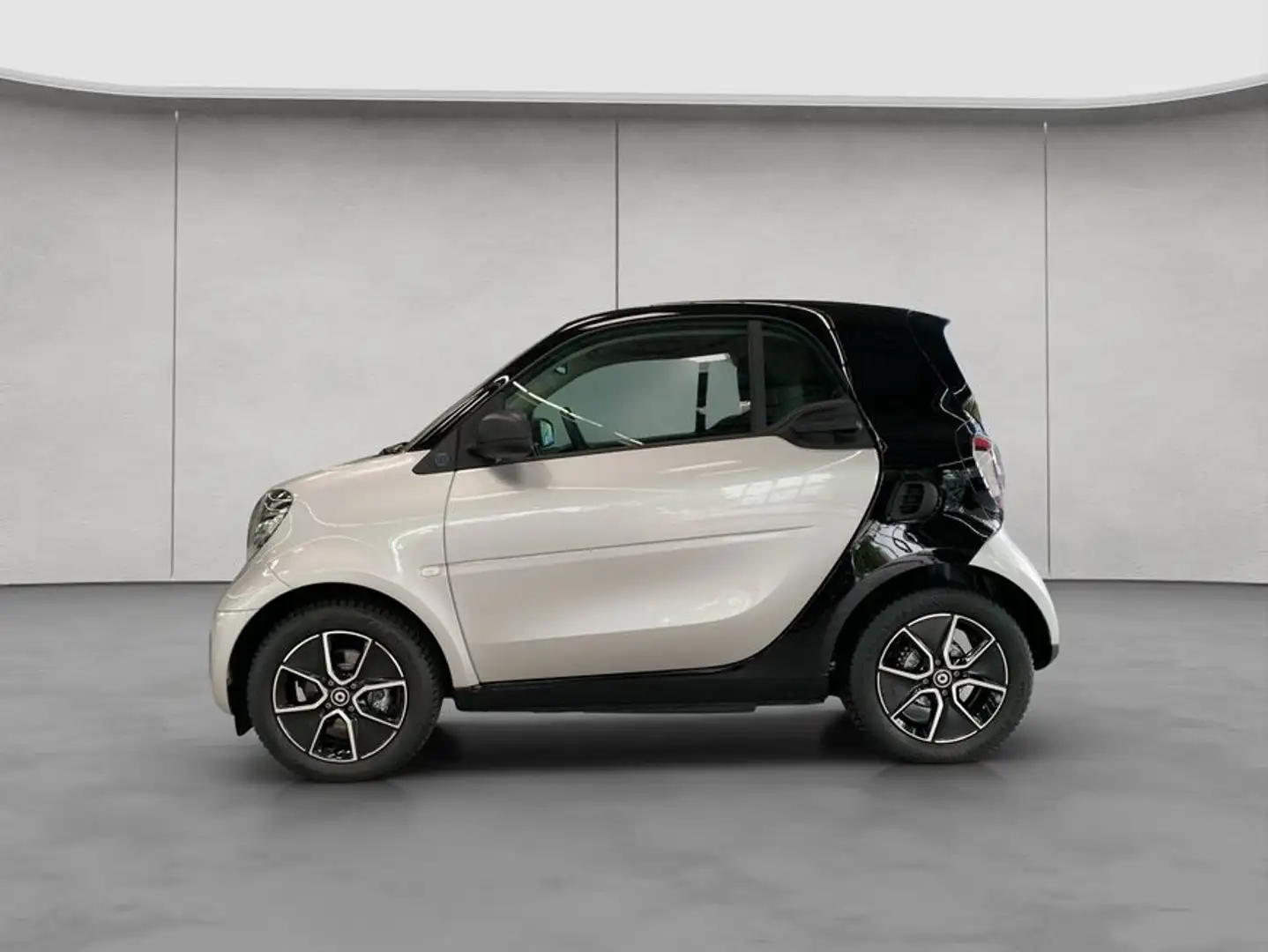 smart forTwo fortwo coupe EQ passion/22 kW/Pano/Exclusive/LED Silber - 2