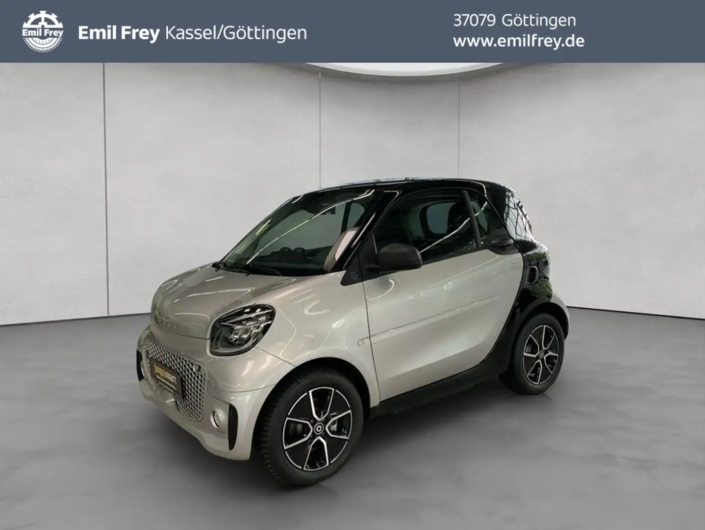 smart forTwo fortwo coupe EQ passion/22 kW/Pano/Exclusive/LED Silber - 1