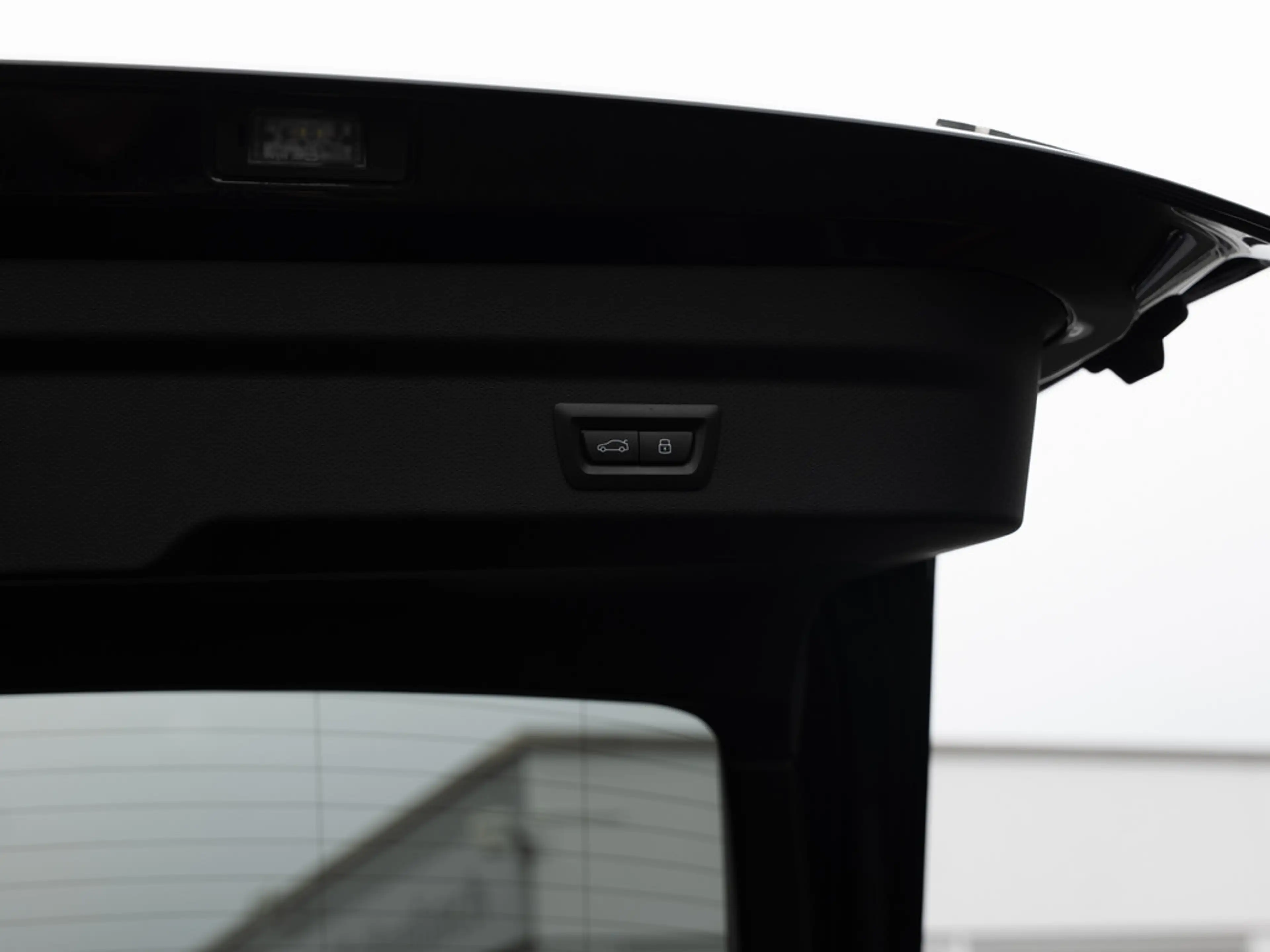 BMW iX2 xDrive30 M-Sport PANO AHK HUD 360° LED — photo 13