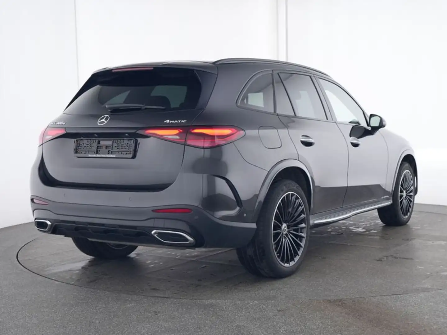 Mercedes-Benz GLC 300 e 4MATIC AMG Plug-In Hybride |AMG Line Premium | N Grijs - 2