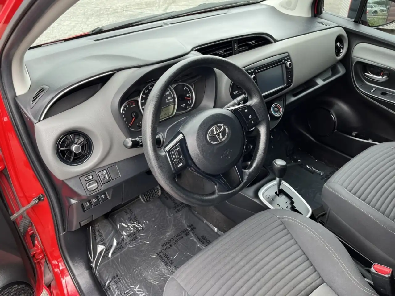 Toyota Yaris снимка Toyota Yaris