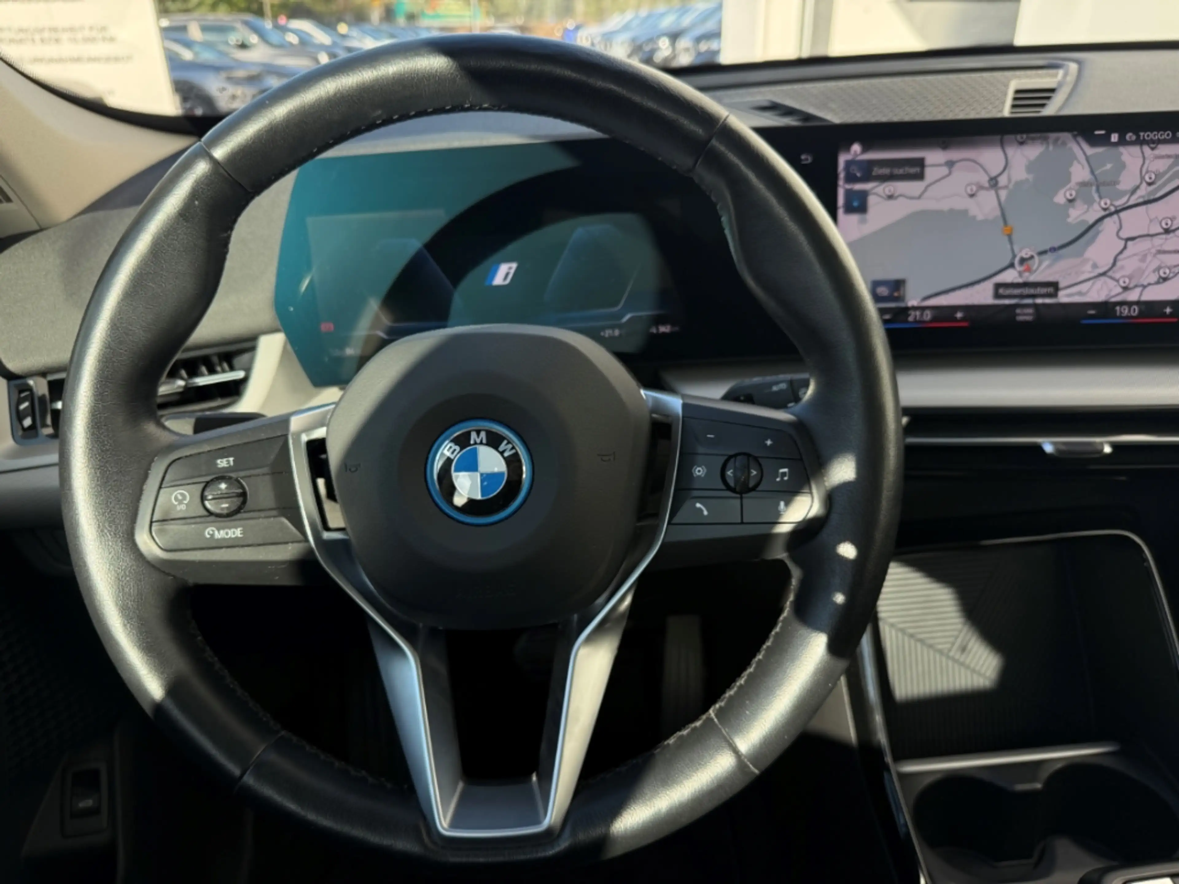 BMW iX1 xDrive 30 AD AHK-klappbar AHK Panorama Navi Digita — photo 8