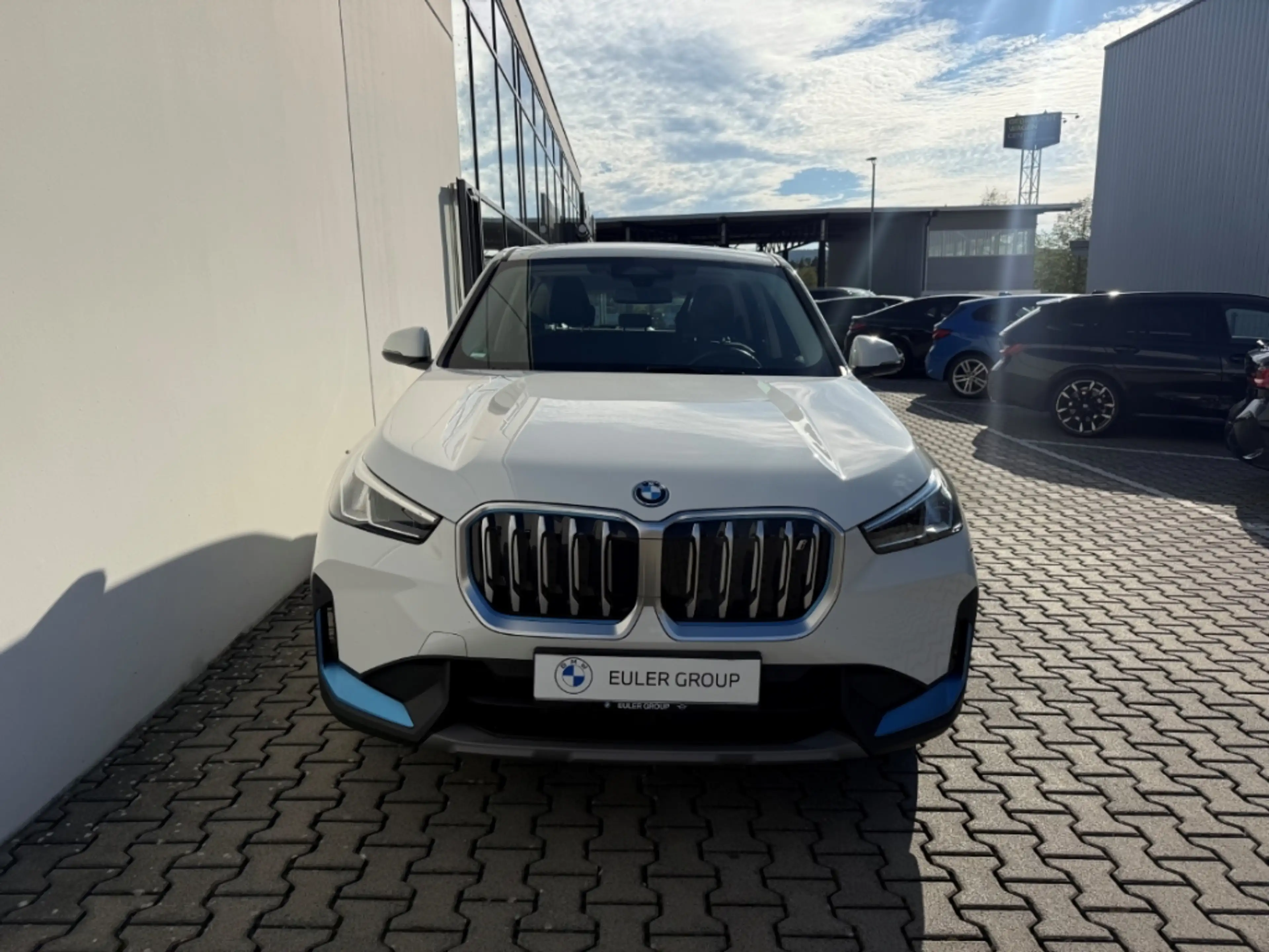 BMW iX1 xDrive 30 AD AHK-klappbar AHK Panorama Navi Digita — photo 2