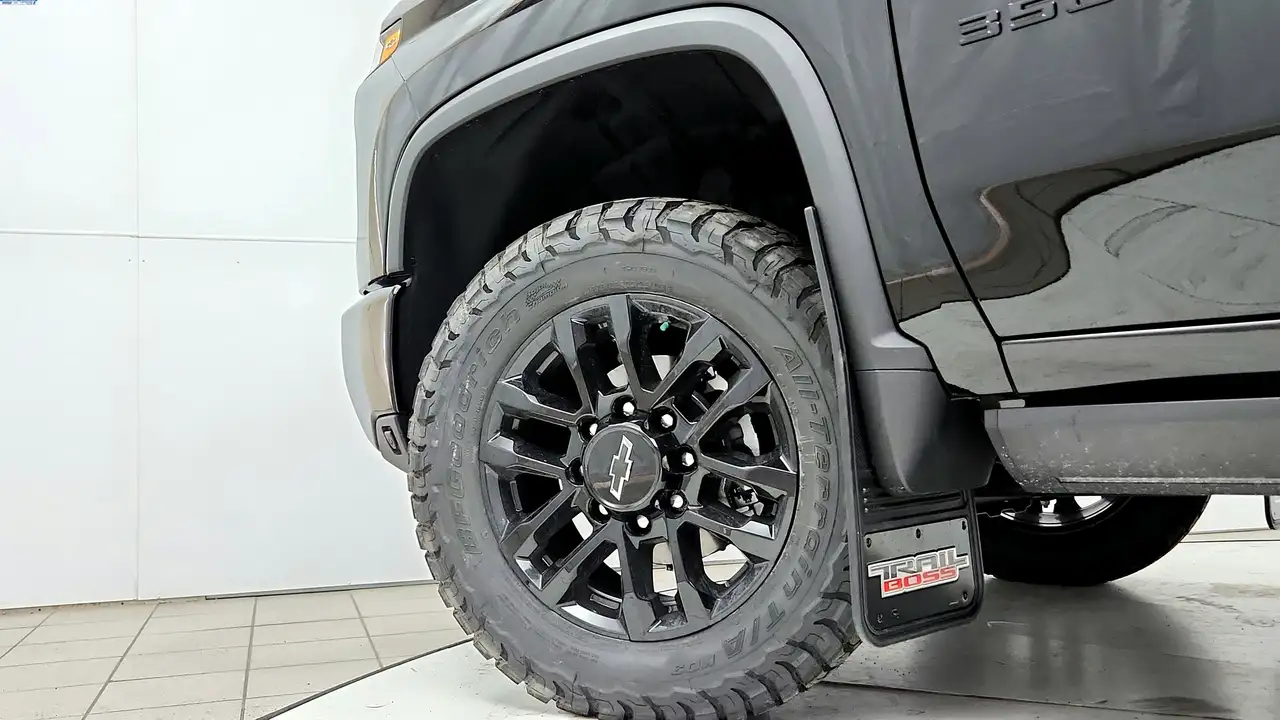 Chevrolet Silverado 3500 снимка Chevrolet Silverado 3500