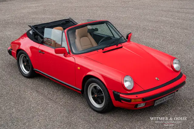 Porsche 911 view 9