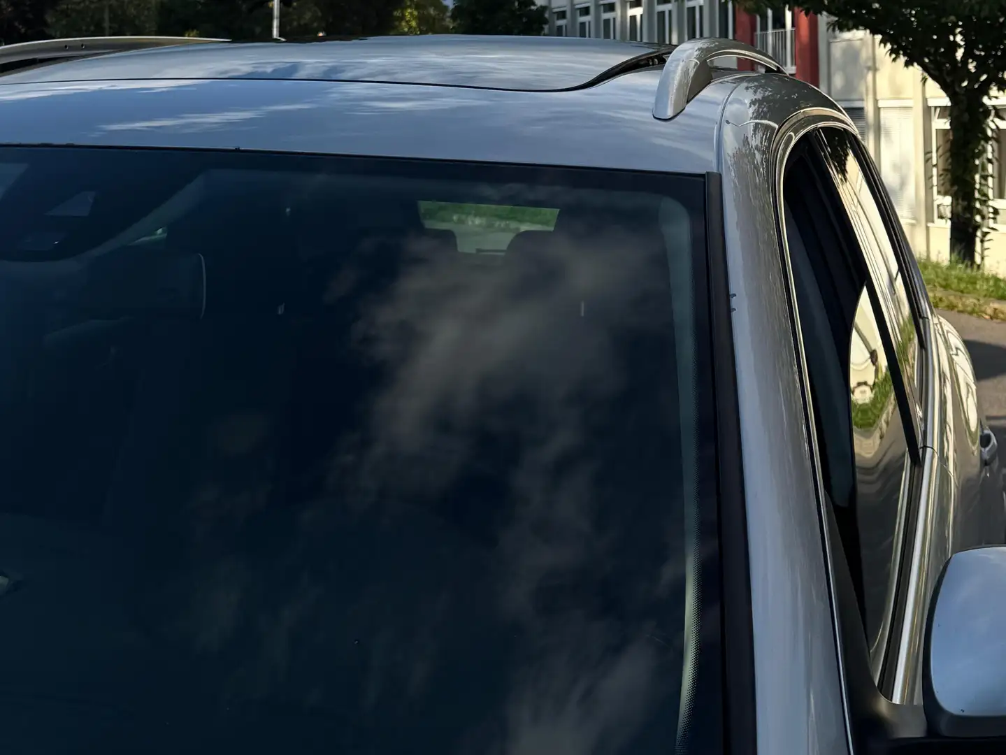 Volkswagen Tiguan 1,4 TSI mit neuem PICKERL Silber - 2