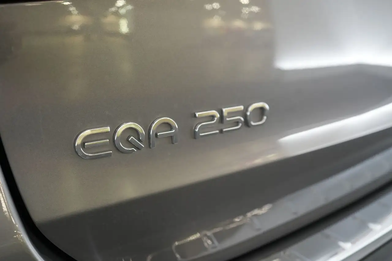 Mercedes-Benz EQA Business Line LEDER/STOF LED GPS PDC CAM BLIS Verw, миниатюра 30