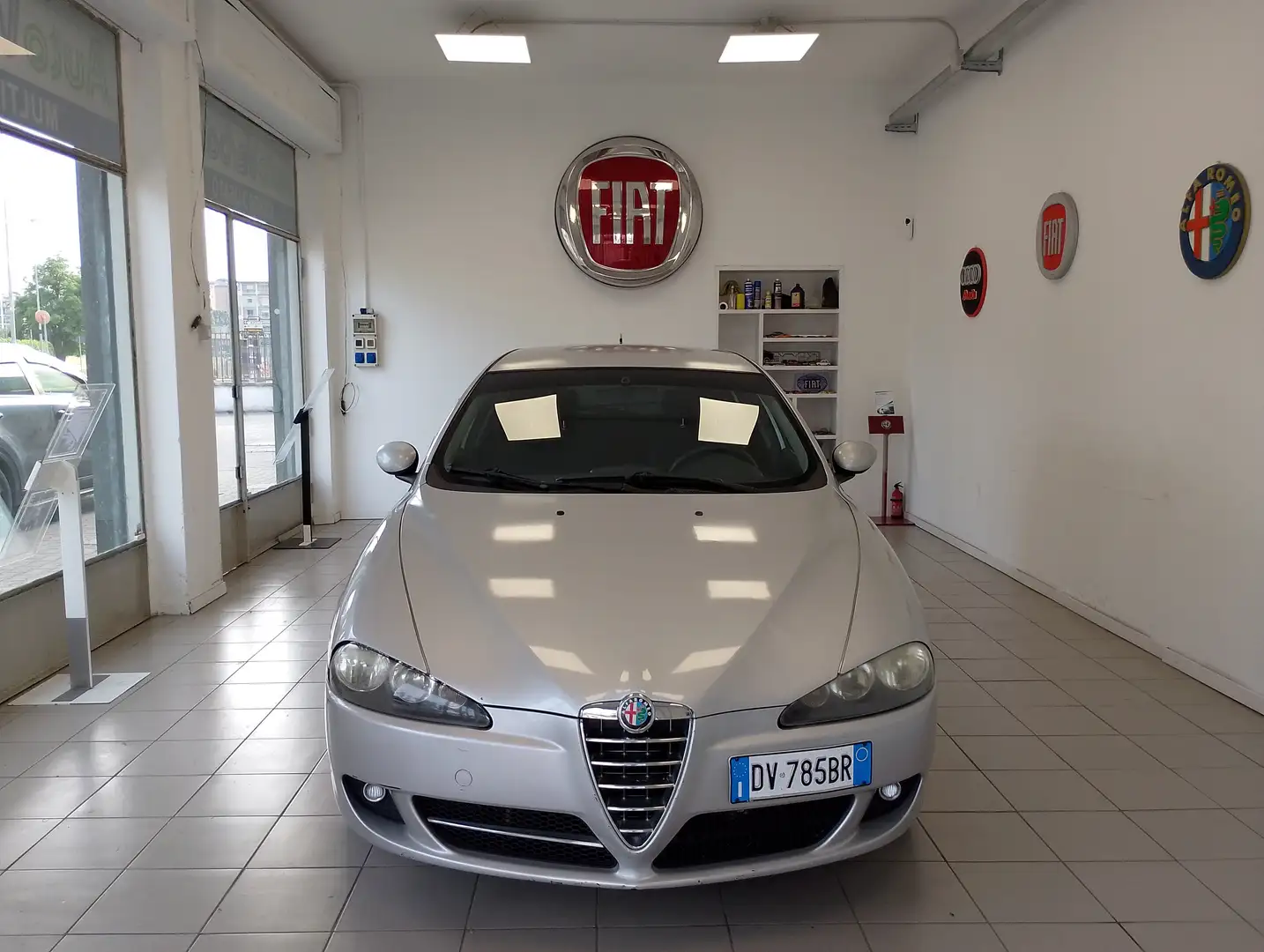 Alfa Romeo 147 5p 1.6 Benzina **IMPIANTO GPL** Argento - 2
