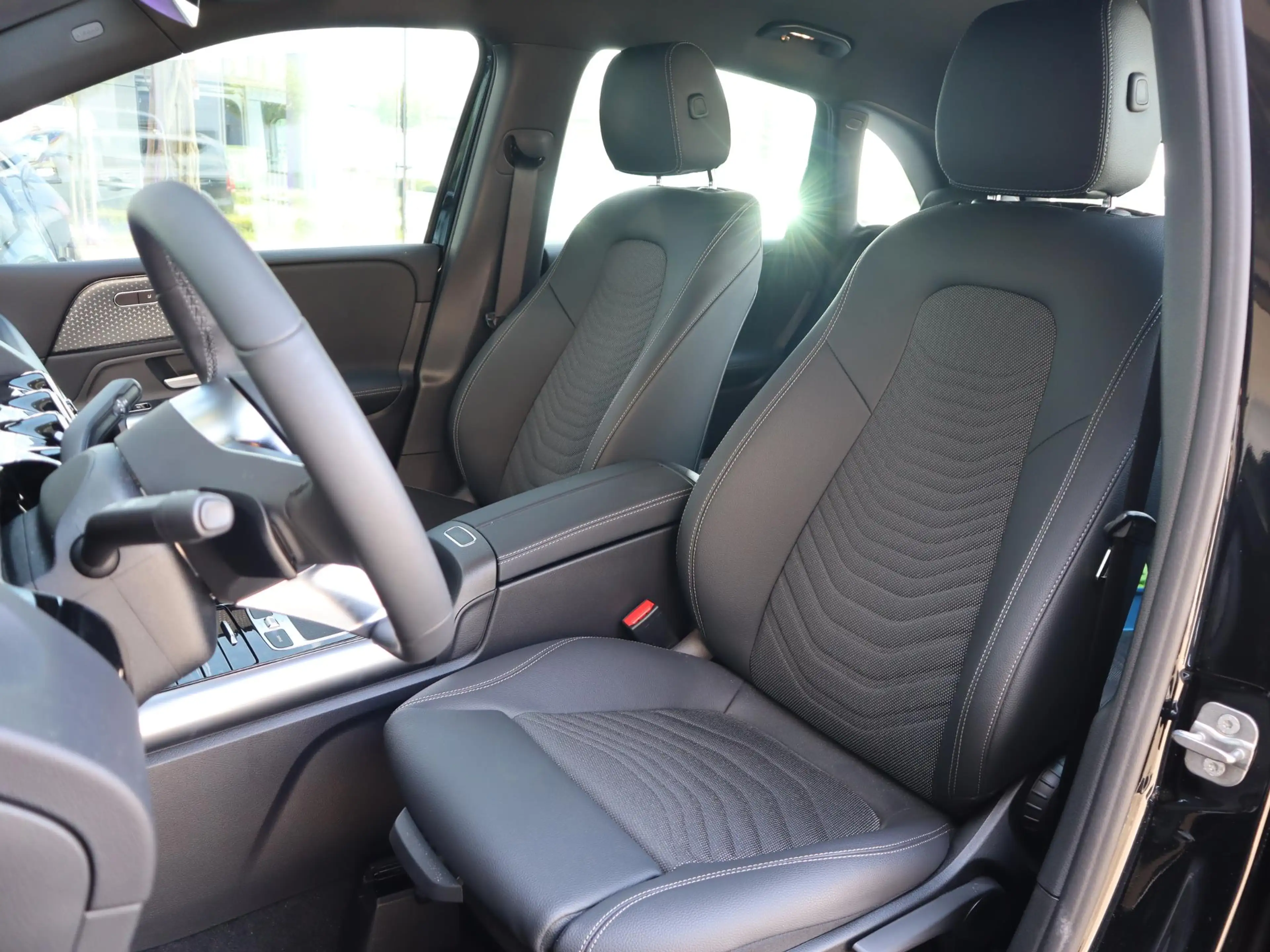 Mercedes-Benz B 250 e Business Solution Luxury Line — photo 12