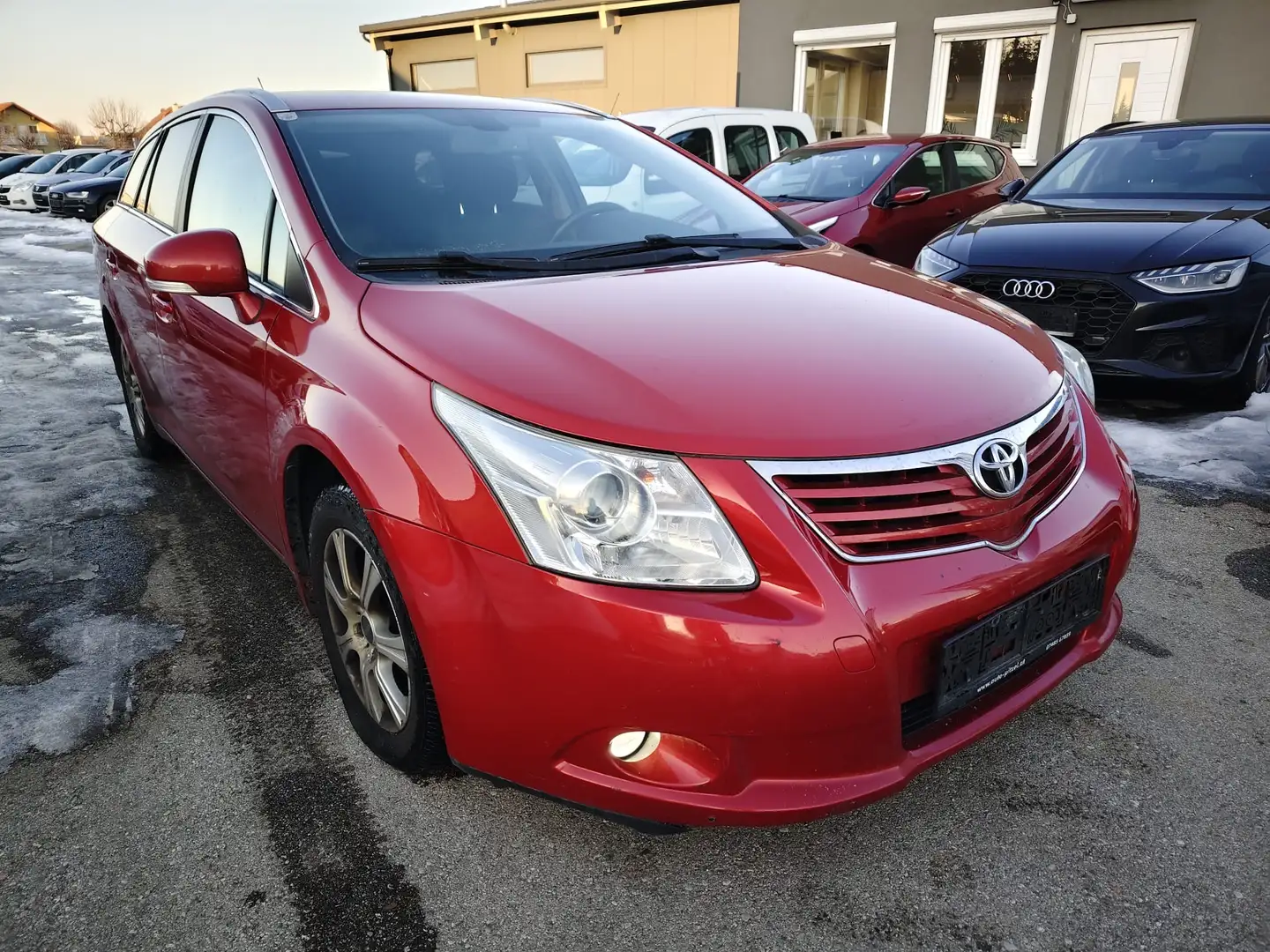 Toyota Avensis Basis Rot - 2