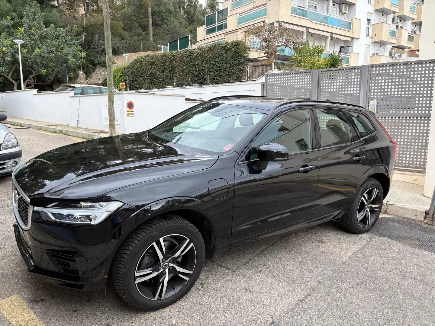 Volvo XC60 T8 Twin R-Design Negro - 1