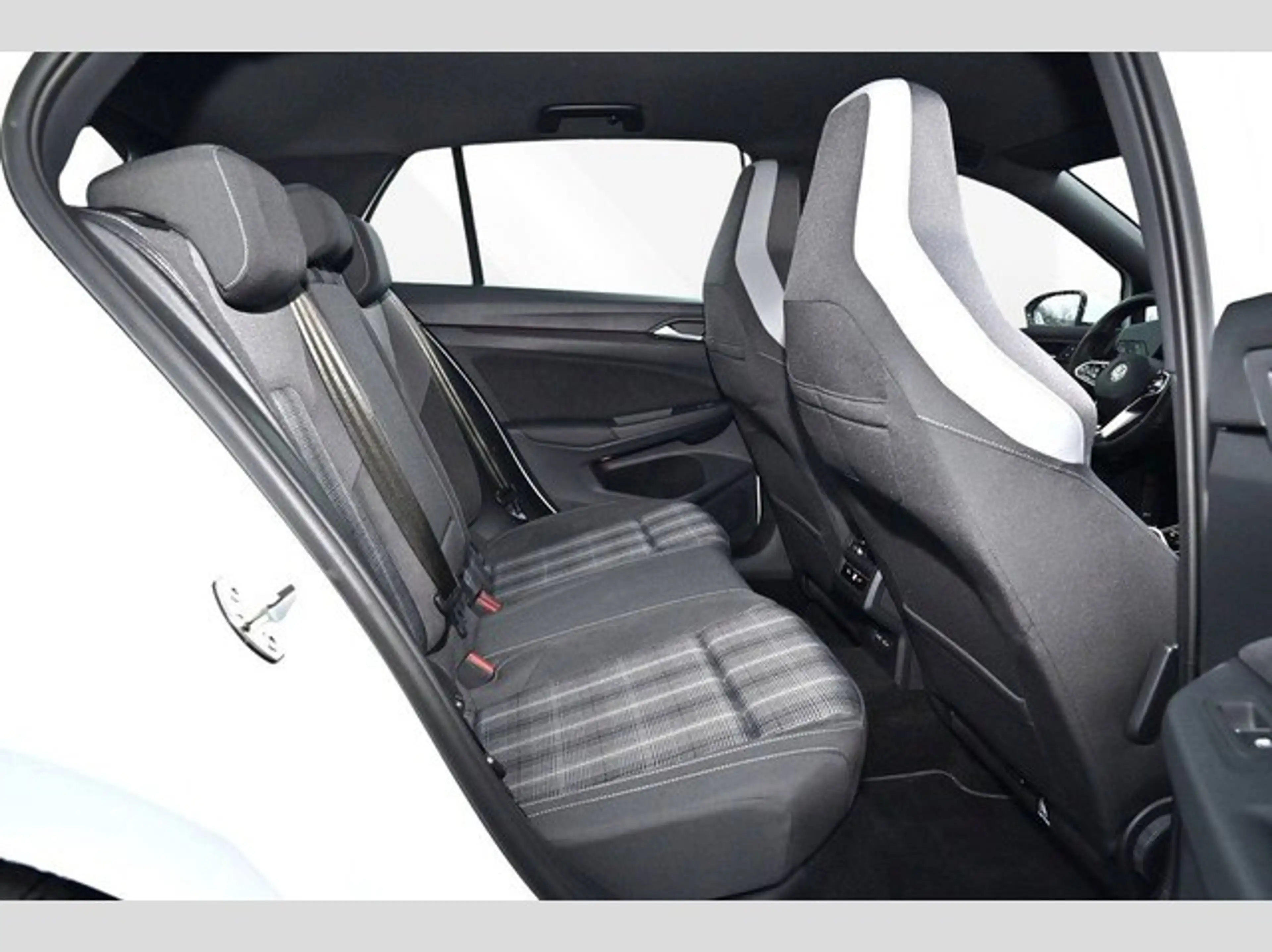 Volkswagen Golf VIII Lim. GTD LED CarPlay SHZ Ambiente 1.Hand — photo 7