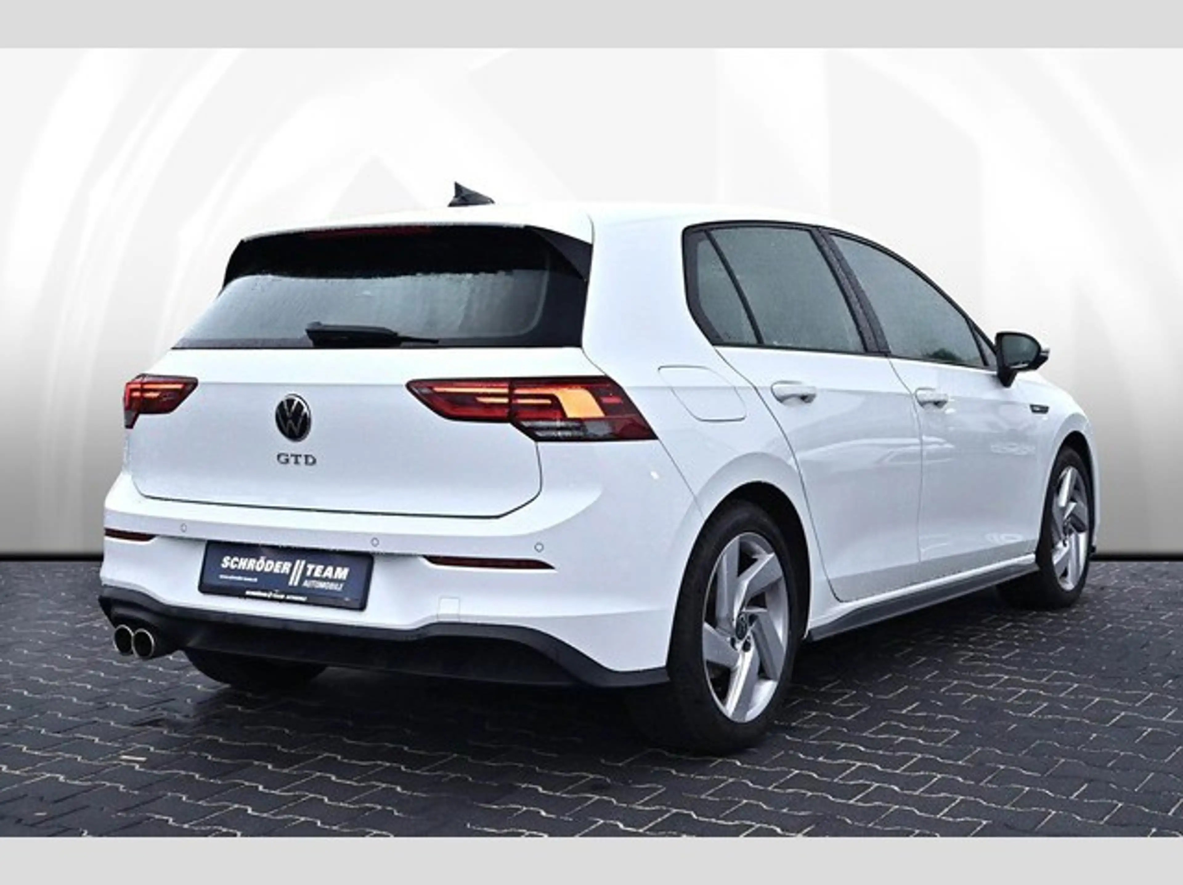 Volkswagen Golf VIII Lim. GTD LED CarPlay SHZ Ambiente 1.Hand — photo 3